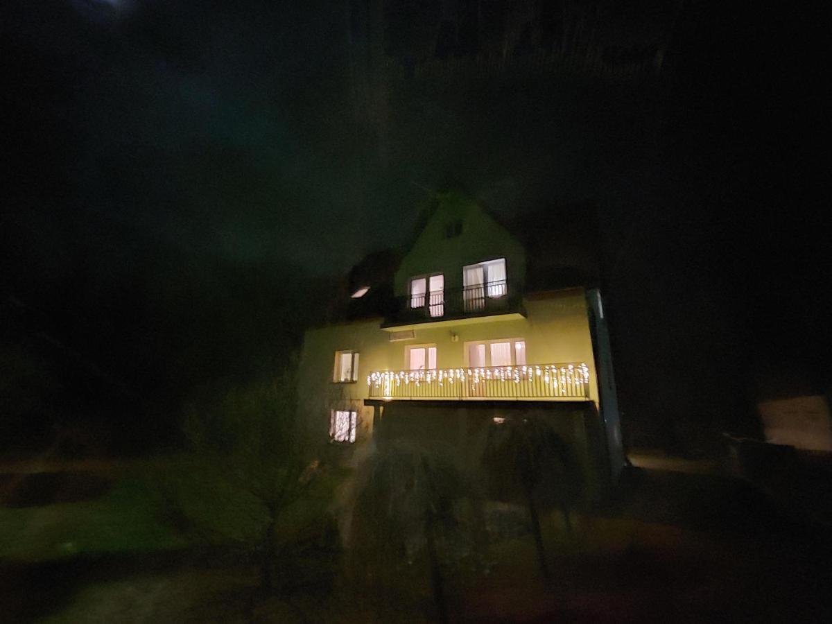 Magnolia Gospodarstwo Agroturystyczne カジミエシュ・ドルニ エクステリア 写真